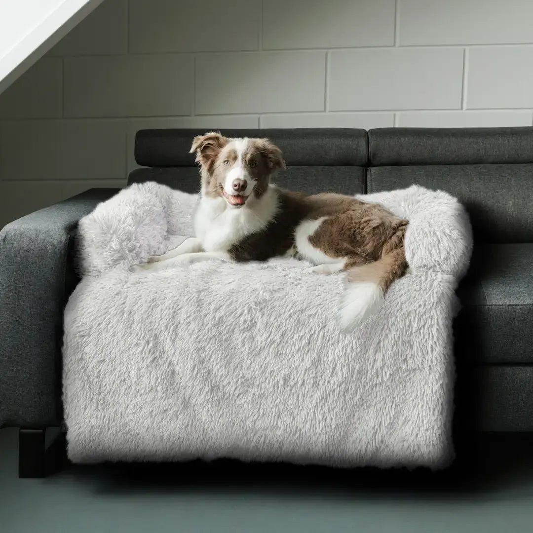 MrFluffyFriend™ - Fluffy Couch Cover for Dogs and Cats